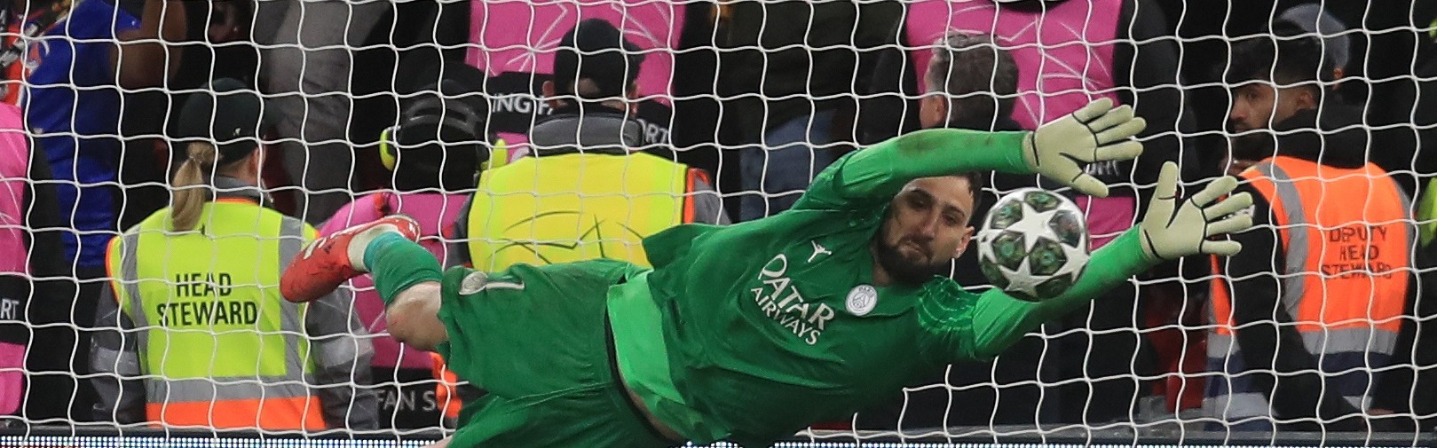 KY开云官网体育下载-天空：多纳鲁马依旧没有随队训练，巴黎可能降低4000万欧的要价