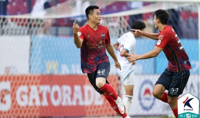 KY开云官网-朴志洙：不清楚广州队未来前景 要为解散留好后路