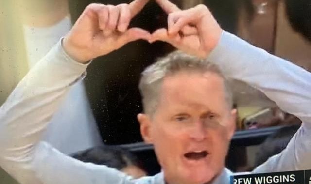 KY开云官网-防得KD打出10年最差一节 勇士的防守杀手锏奏效了