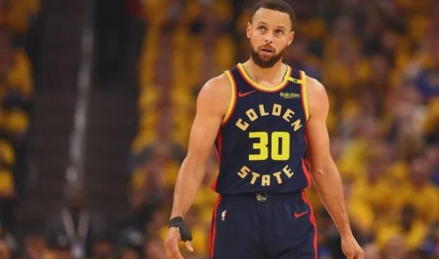 提议勇士拿下两名后卫，可辅佐库里，关系户赛斯库里要加入勇士