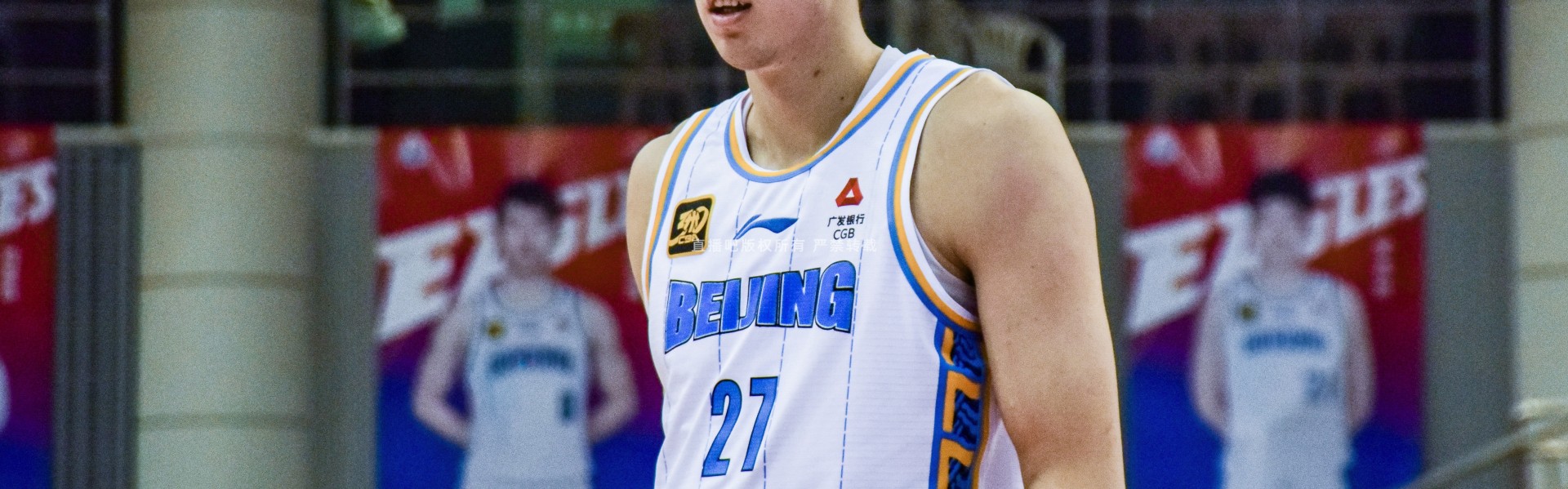 KY开云官网体育下载-游刃有余！周琦18分钟4中4拿到11分7板2断 正负值+20