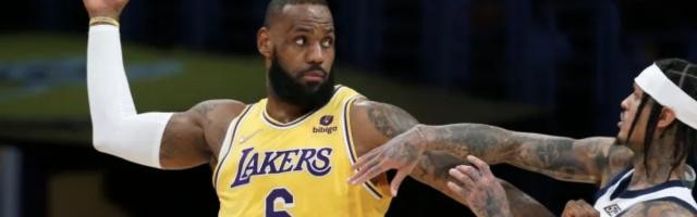 KY开云官网-湖人三连败继续下沉 詹姆斯何时可以复出拯救球队